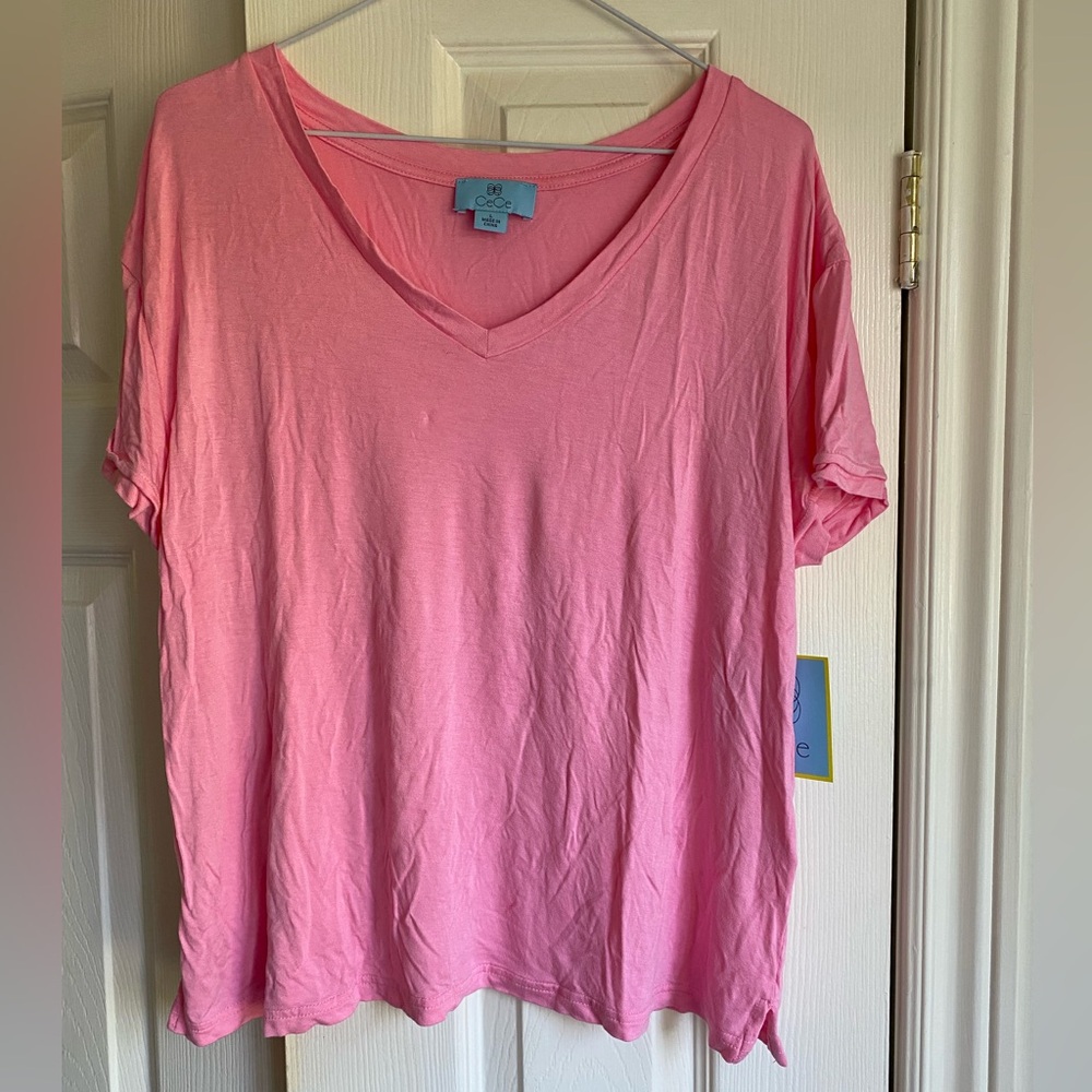NWT CeCe Pink V-Neck Short Sleeve Tee